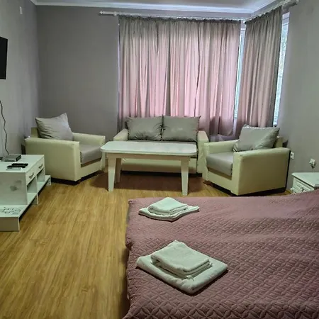 Хотел Тримата Мускетари Hotell